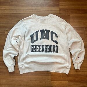 UNC Greensboro Champion Large Reverse Weave Grey Crewneck Sweatshirt